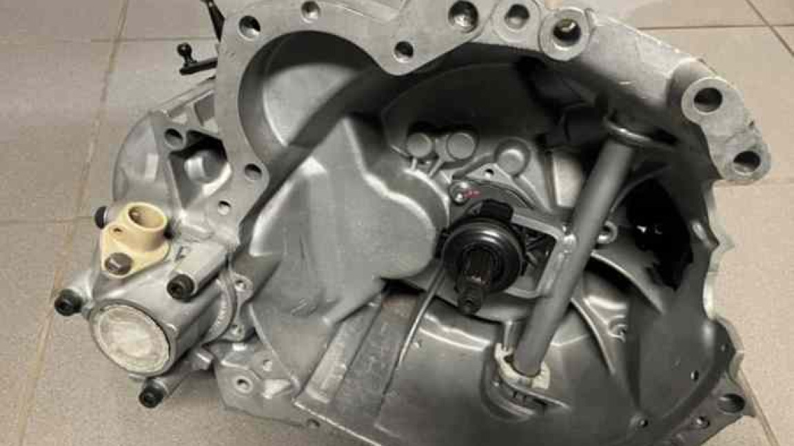 Image 1 of 1, of the BE 5-speed Synchros SMAN 106 GrA gearbox for sale on MotorsportAds.