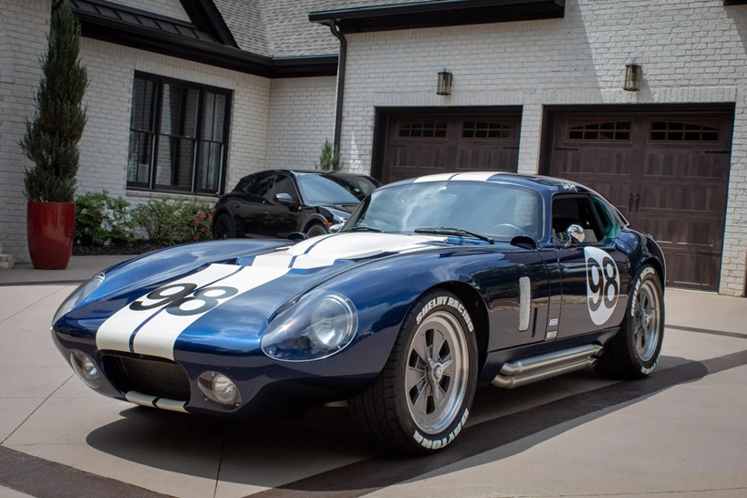 Image 9 of 10, of the 2005 replica Shelby Superformance Daytona Coupe for sale on MotorsportAds.