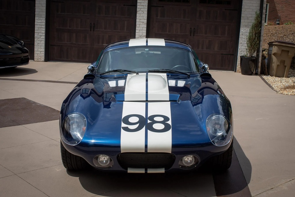 Image 8 of 10, of the 2005 replica Shelby Superformance Daytona Coupe for sale on MotorsportAds.