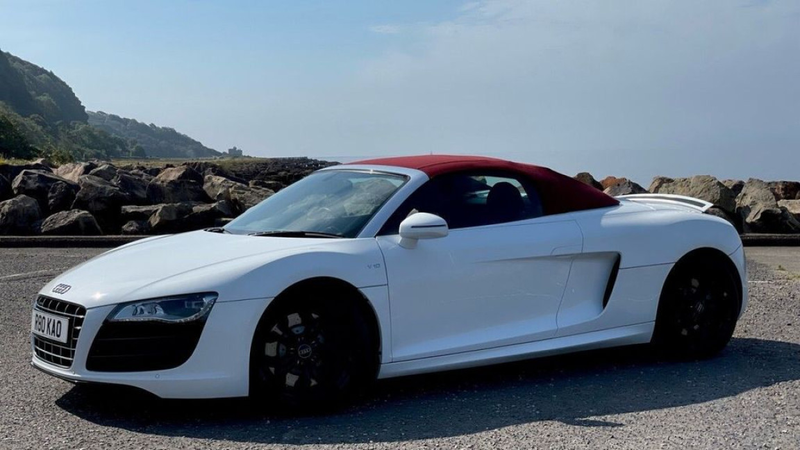 Image 41 of 48, of the 2011 Audi R8 Spyder 5.2 V10 Quattro for sale on MotorsportAds.