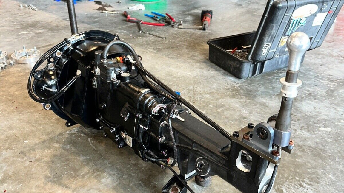 Image 2 of 4, of the Sadev 6 speed sequential transmission for sale on MotorsportAds.