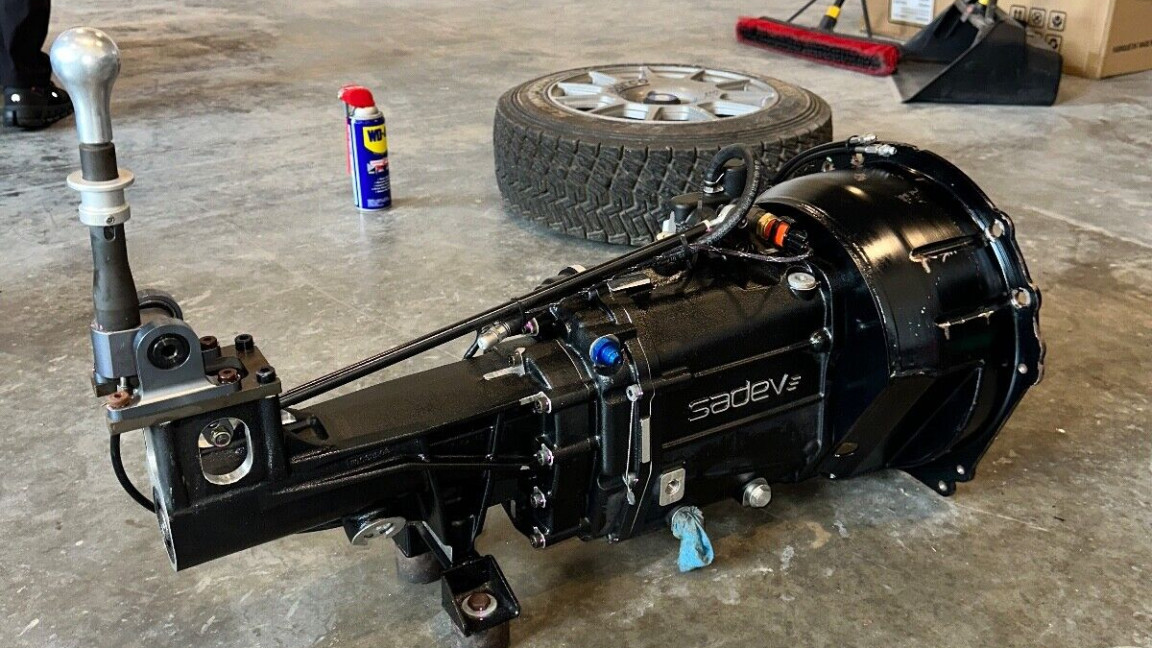 Image 4 of 4, of the Sadev 6 speed sequential transmission for sale on MotorsportAds.