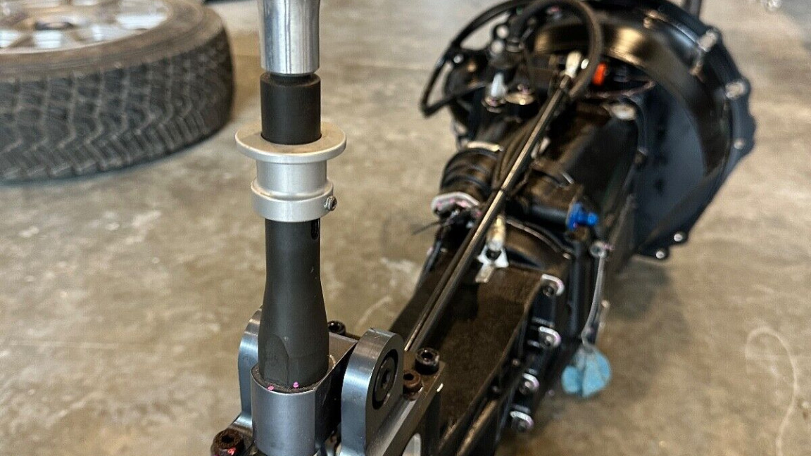 Image 3 of 4, of the Sadev 6 speed sequential transmission for sale on MotorsportAds.