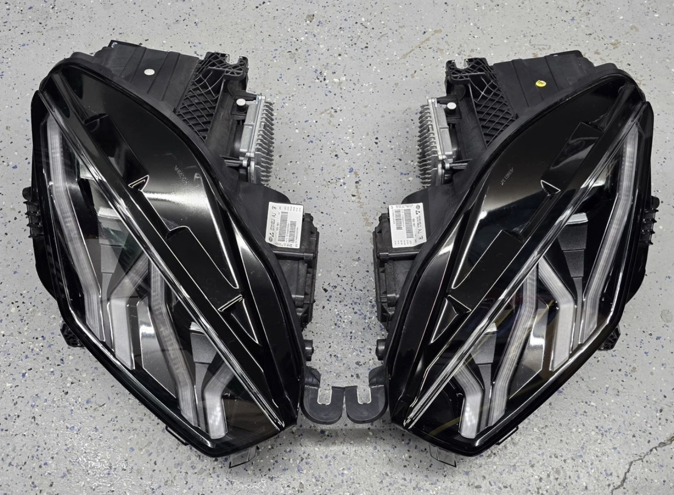Image 2 of 2, of the Lamborghini Huracan Headlight 4T0941004H 4T0941003H Headlights for sale on MotorsportAds.