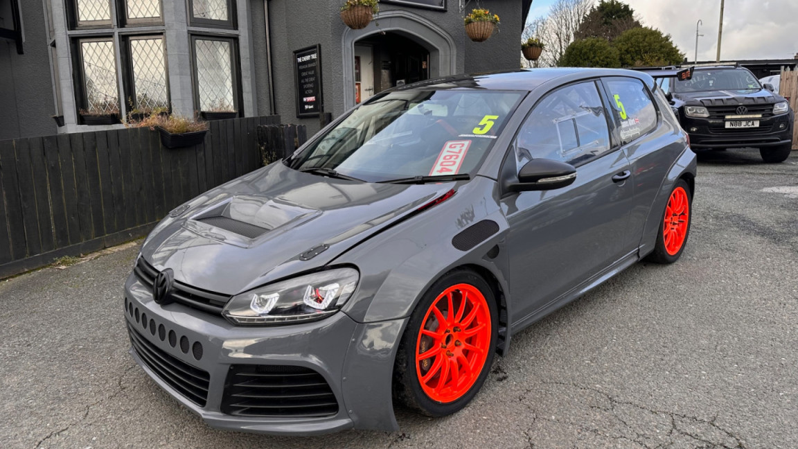 Image 10 of 11, of the Volkswagen Golf GTI CUp Car Mark 6  for sale on MotorsportAds.