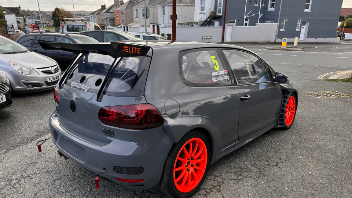 Image 9 of 11, of the Volkswagen Golf GTI CUp Car Mark 6  for sale on MotorsportAds.